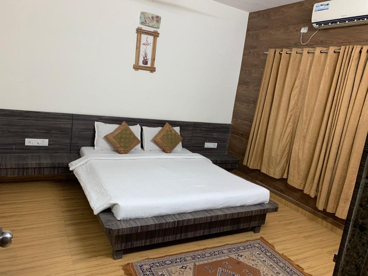 Ruturaj Inn Alībāg Buitenkant foto