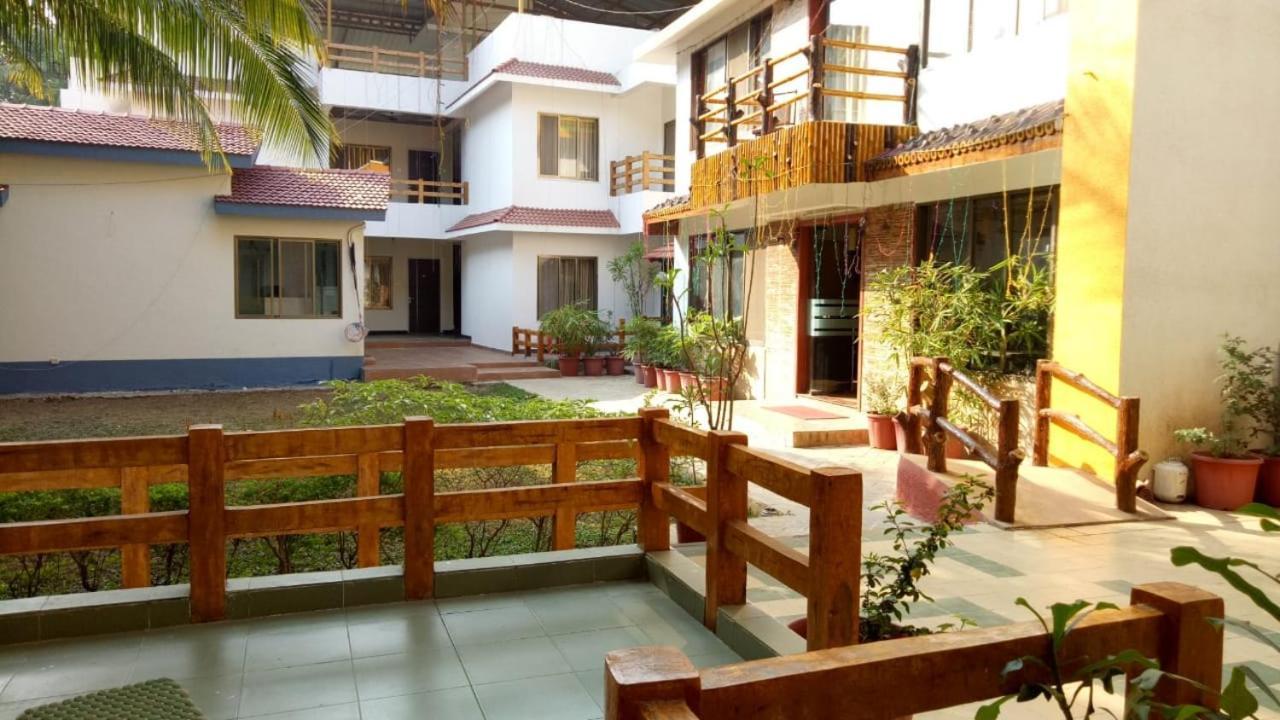 Ruturaj Inn Alībāg Buitenkant foto